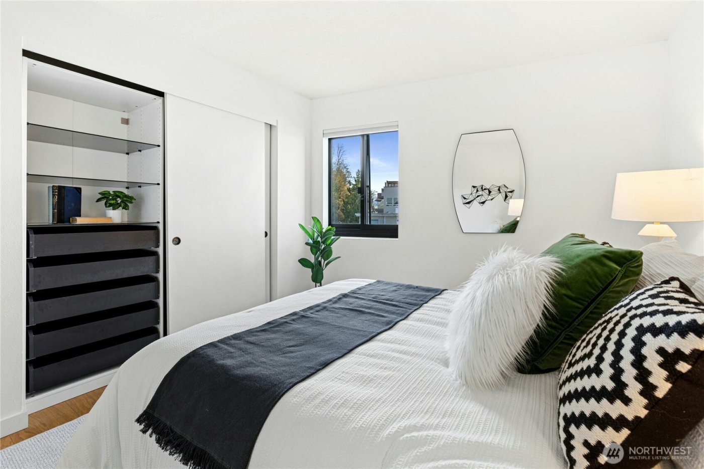 1140 Alki Avenue SW #505, Seattle, WA 98116