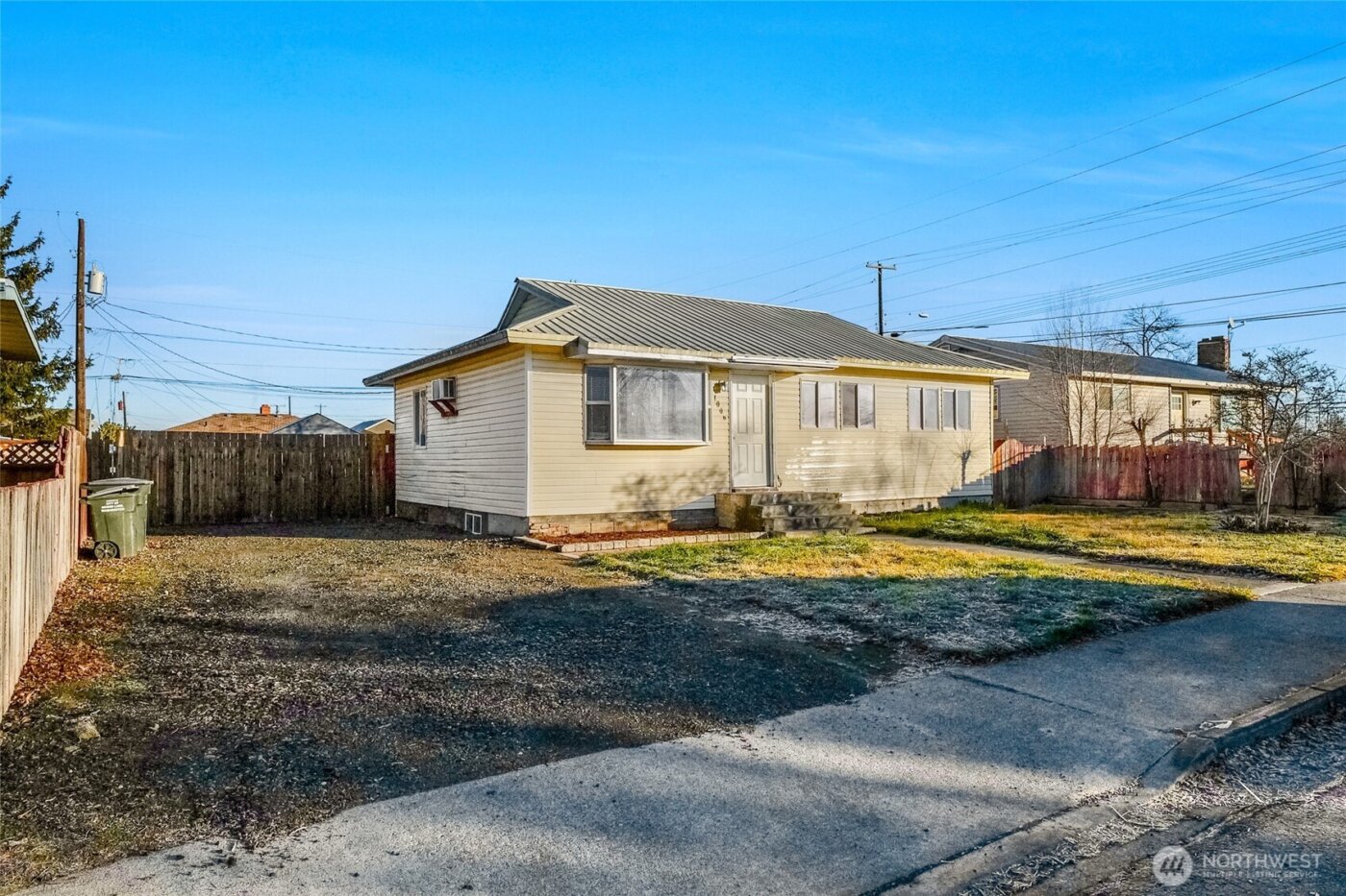 1008 W Bruce Street , Moses Lake, WA 98837