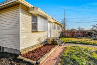 1008 W Bruce Street , Moses Lake, WA 98837 - Photo 4