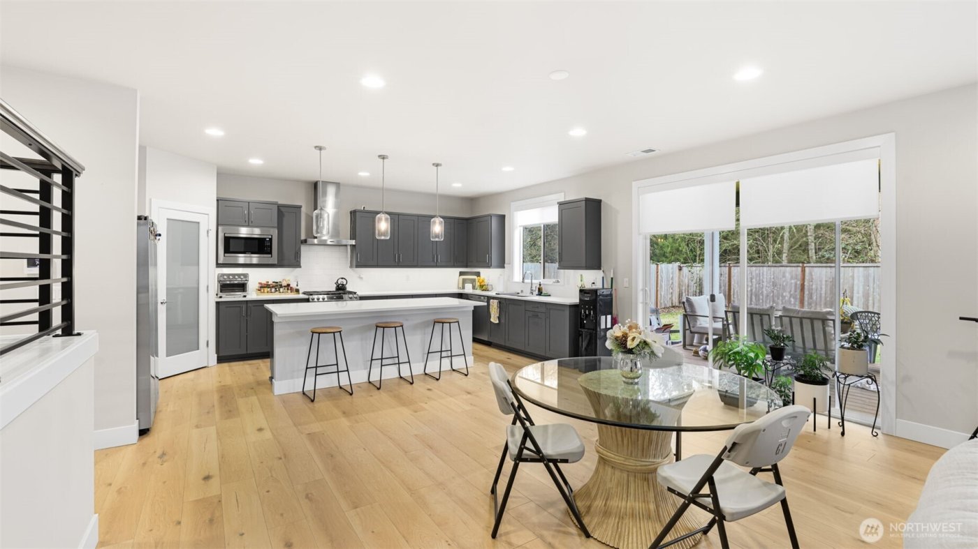 10921 71st Avenue Ct E, Puyallup, WA 98373