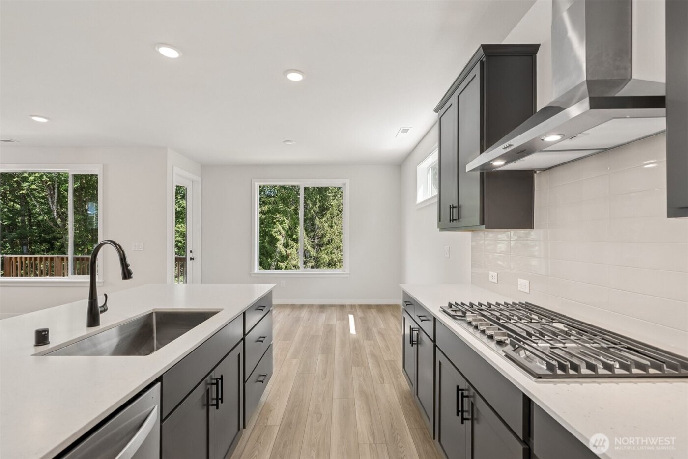 2067 NE Norseman Way , Poulsbo, WA 98370