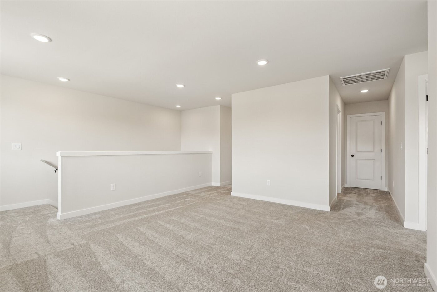 2067 NE Norseman Way , Poulsbo, WA 98370