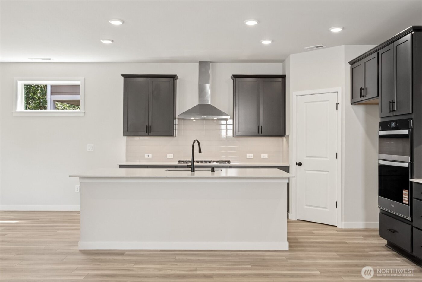 2067 NE Norseman Way , Poulsbo, WA 98370