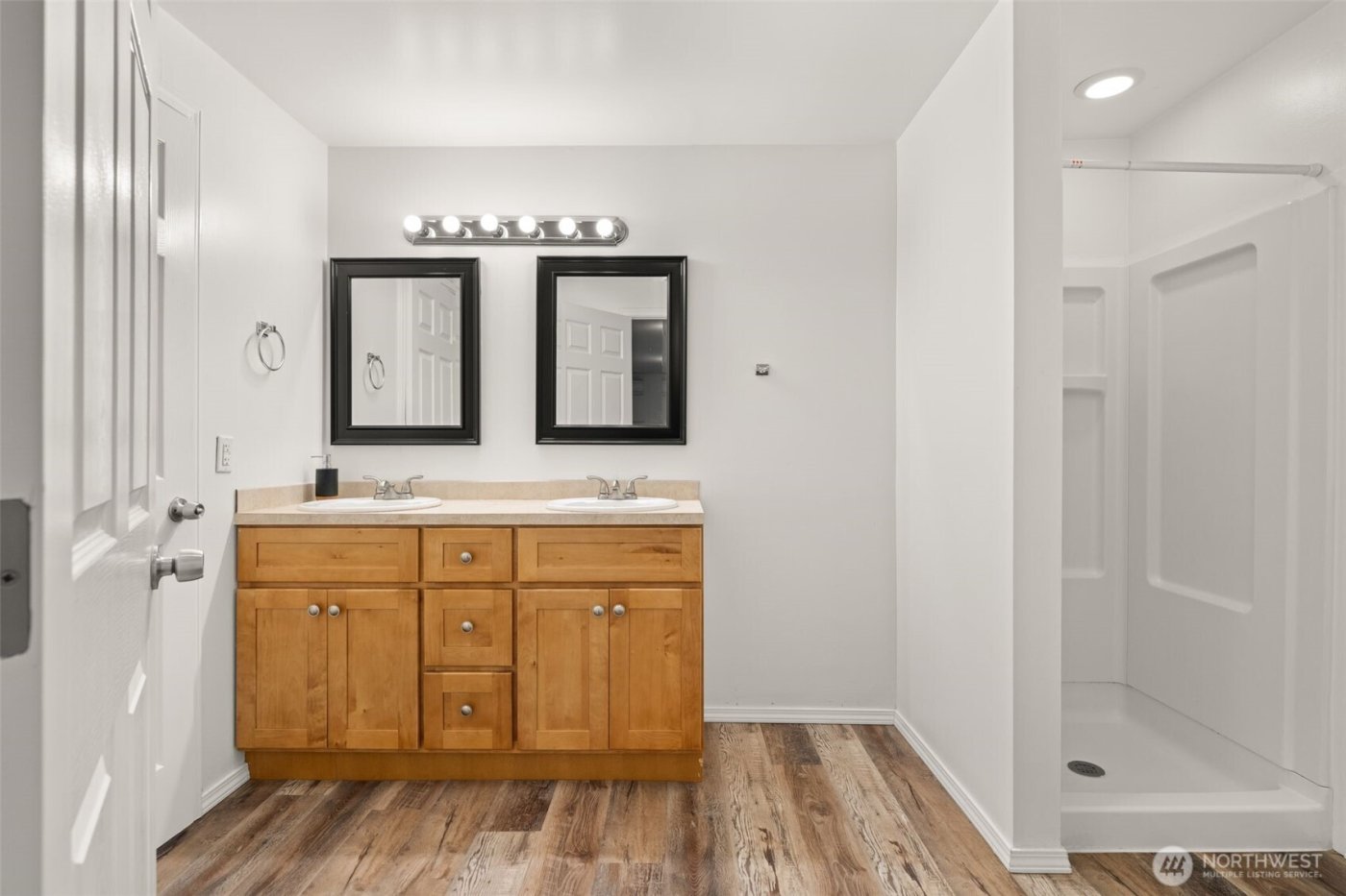 1769 SE Crawford Road , Port Orchard, WA 98366