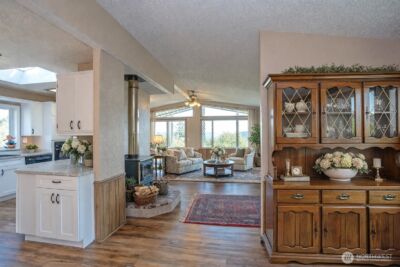 14405 Greenbelt Drive E, Bonney Lake, WA 98391 - Photo 9