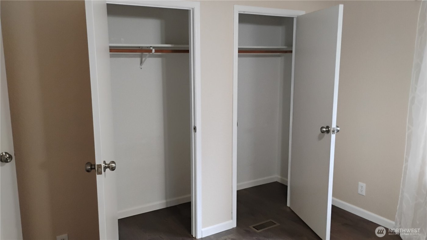 150 E Kingston Way , Shelton, WA 98584