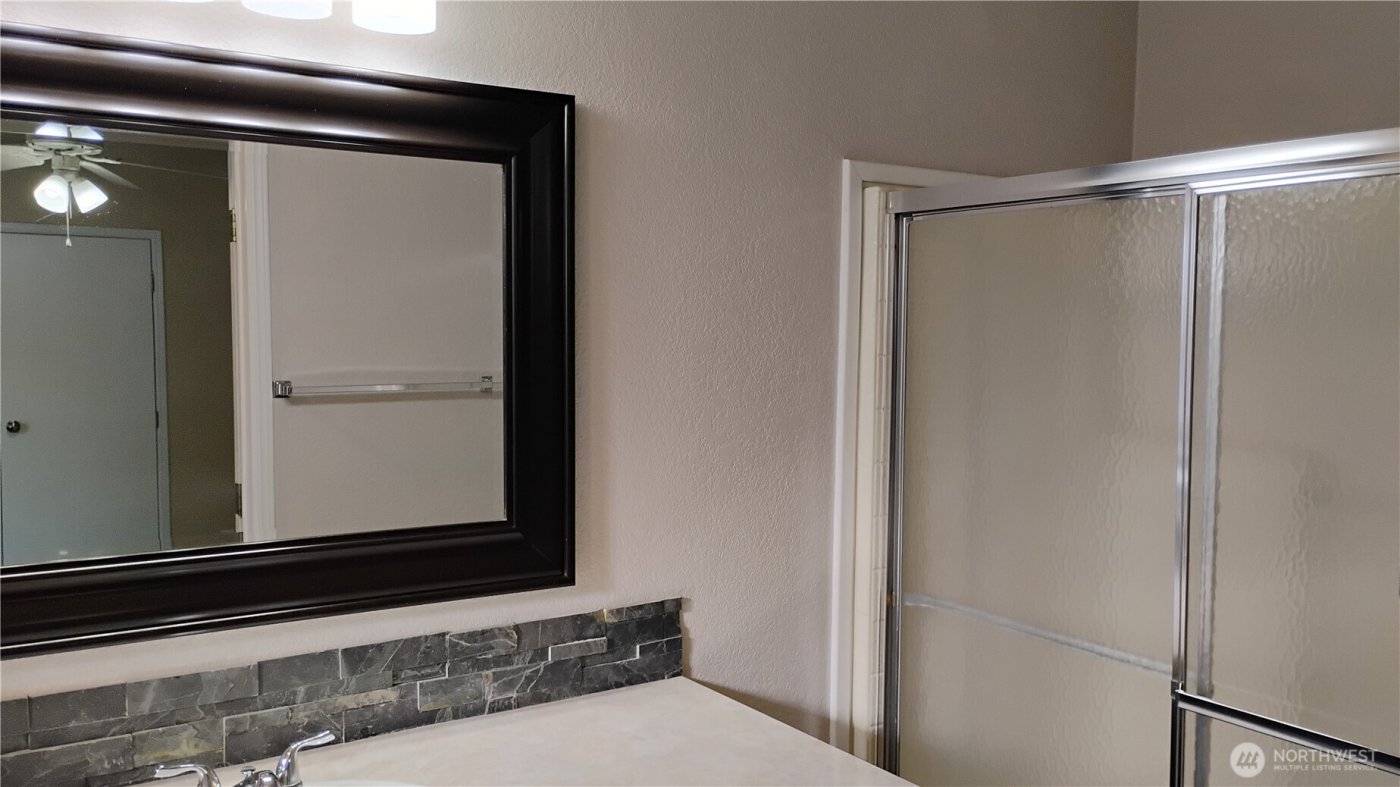 150 E Kingston Way , Shelton, WA 98584