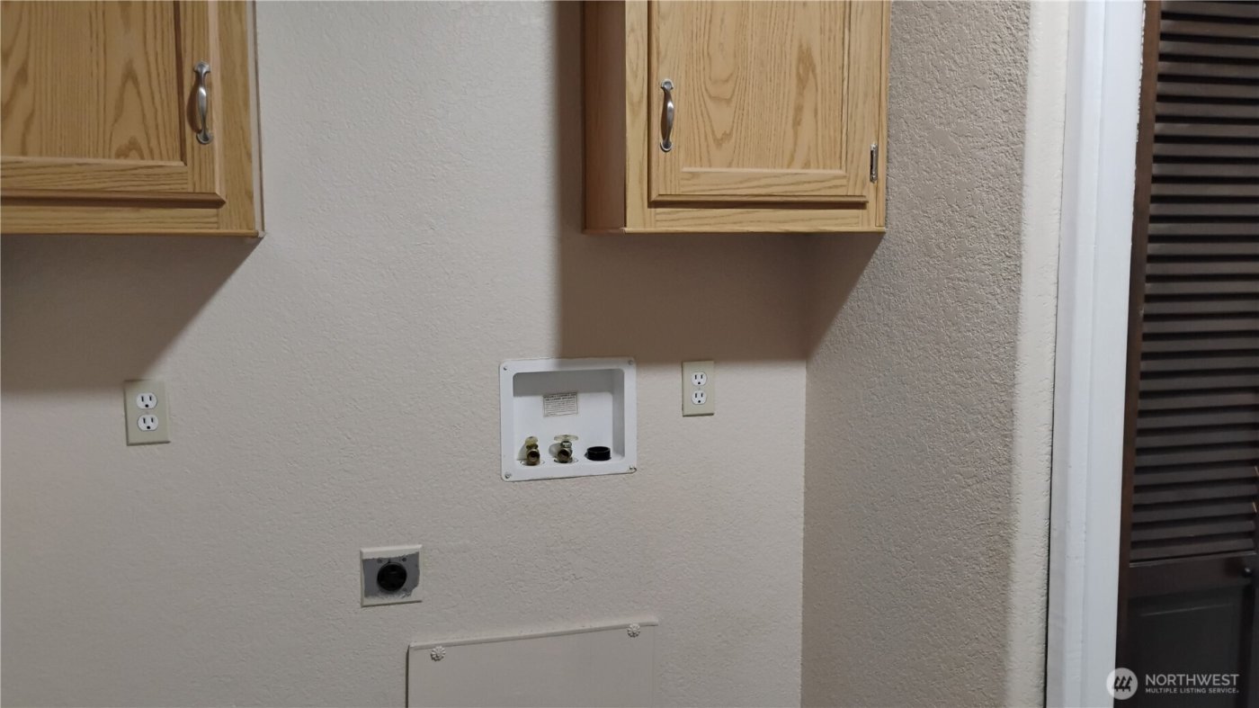 150 E Kingston Way , Shelton, WA 98584