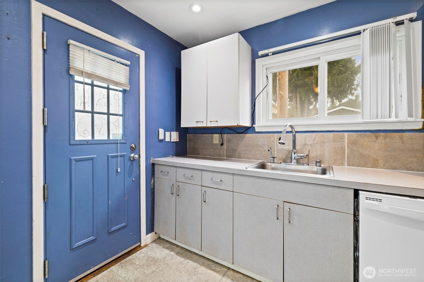 6666 Carleton Avenue S, Seattle, WA 98108-3531