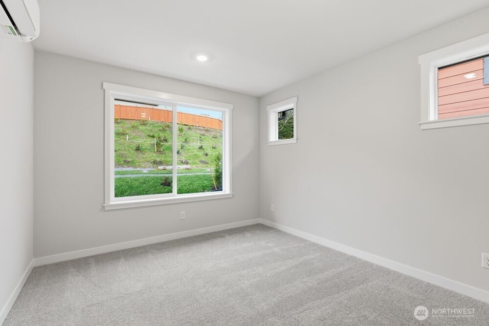 13210 NE 127th Way #D, Kirkland, WA 98034