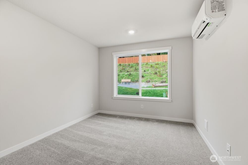 13210 NE 127th Way #D, Kirkland, WA 98034