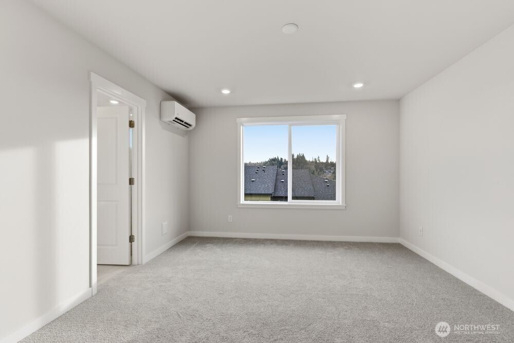 13210 NE 127th Way #D, Kirkland, WA 98034