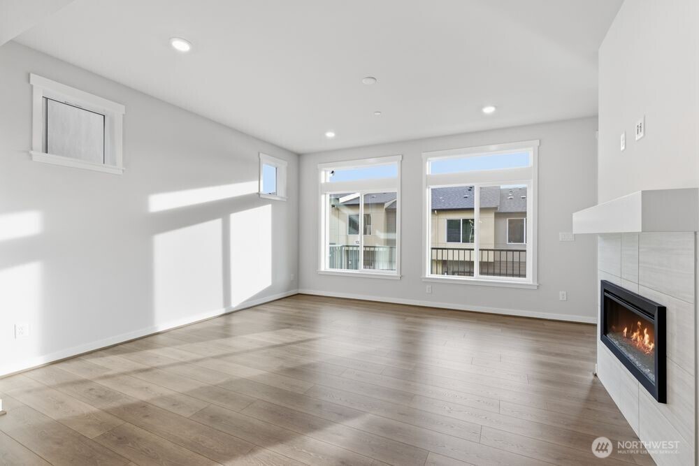 13210 NE 127th Way #D, Kirkland, WA 98034