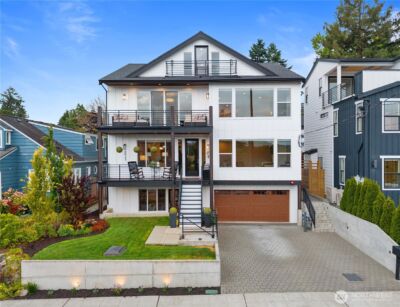 6921 55th Avenue S, Seattle, WA 98118-3411