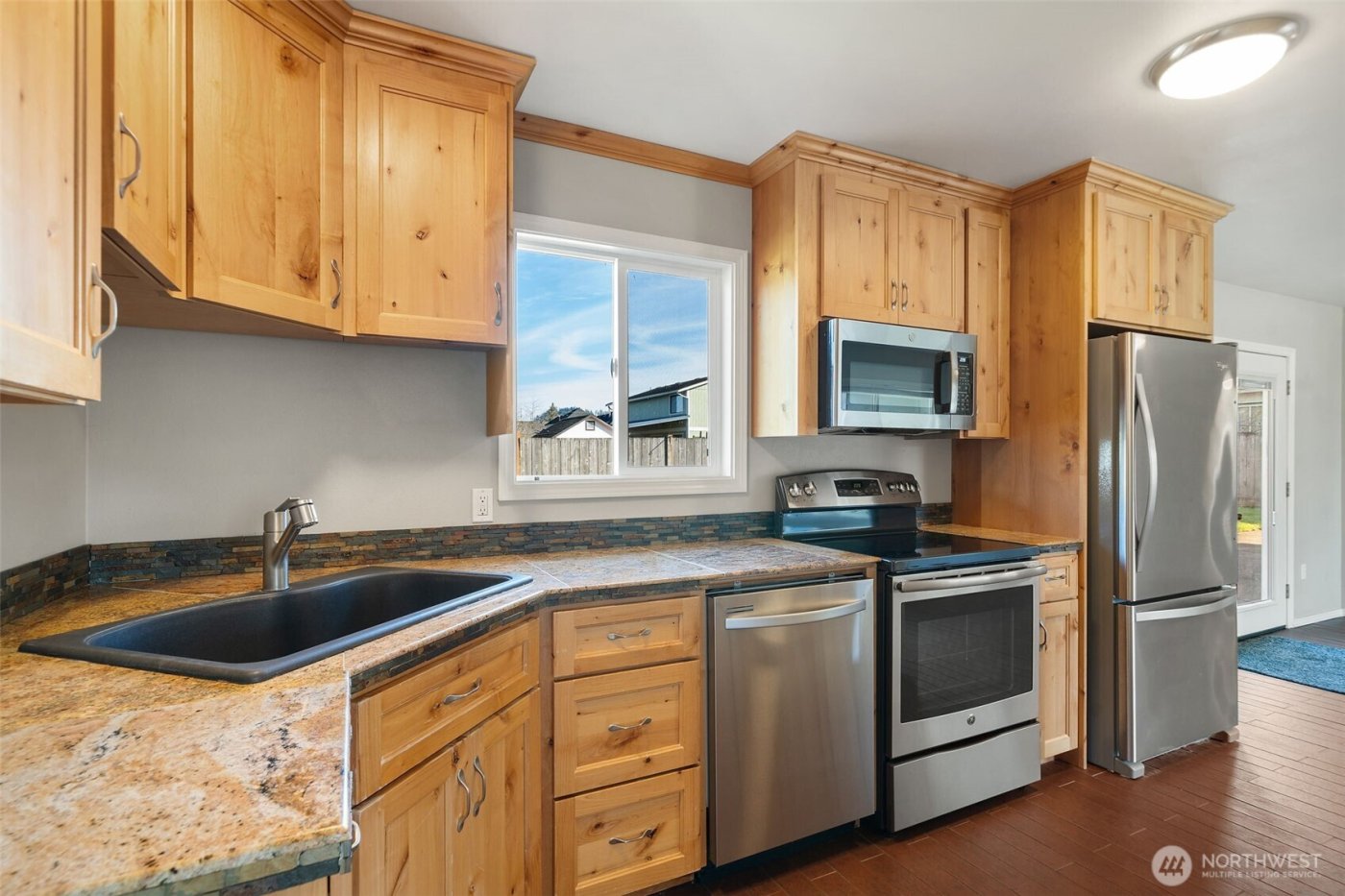 122 N C St , Buckley, WA 98321