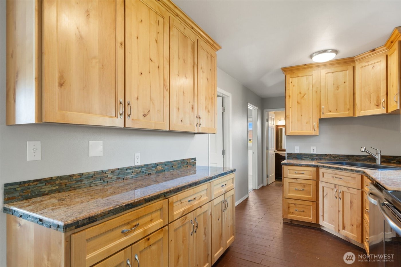 122 N C St , Buckley, WA 98321