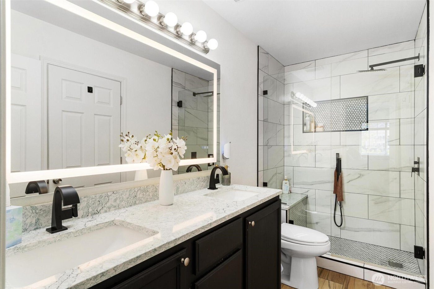 11415 6th Avenue E , Tacoma, WA 98445