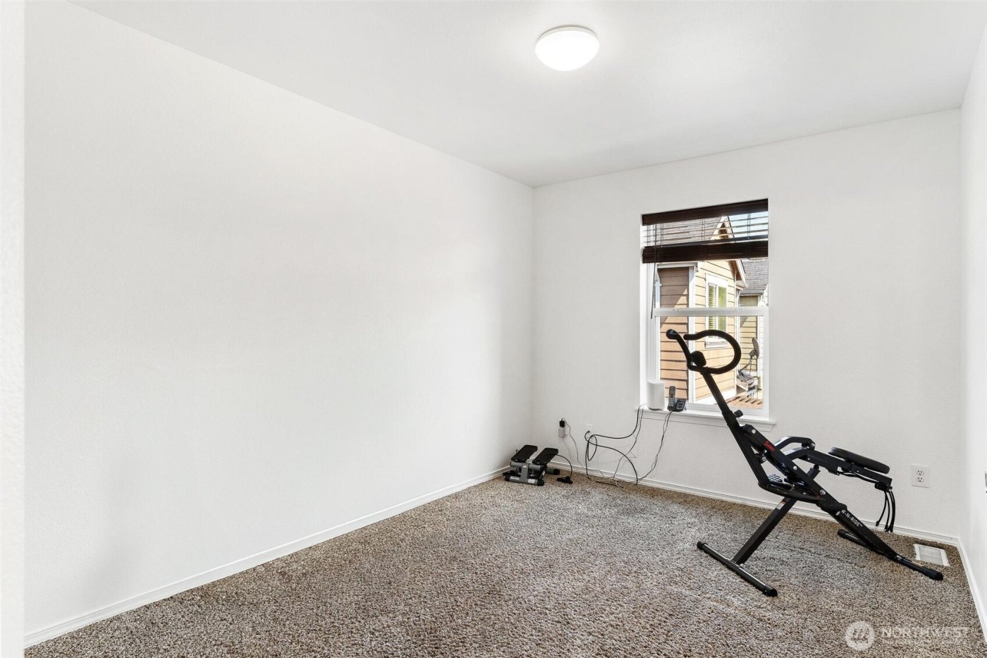 11415 6th Avenue E , Tacoma, WA 98445