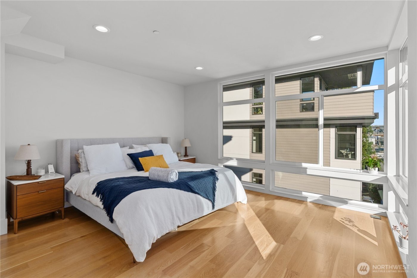 3959 1st Avenue NE #A, Seattle, WA 98105