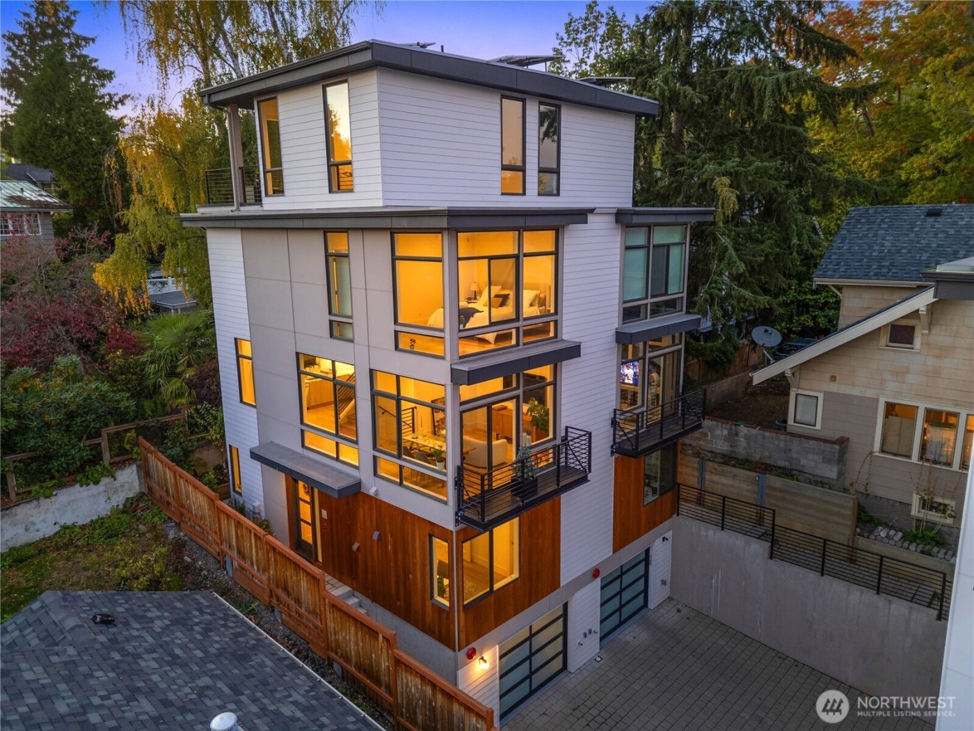 3959 1st Avenue NE #A, Seattle, WA 98105