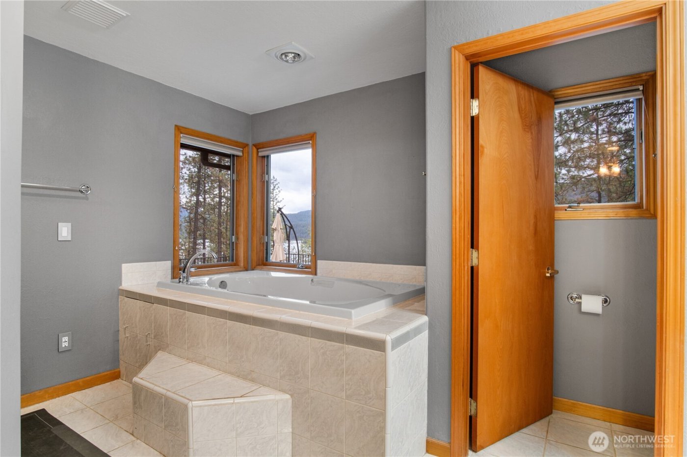 2378 Eagle River Way , Kettle Falls, WA 99141