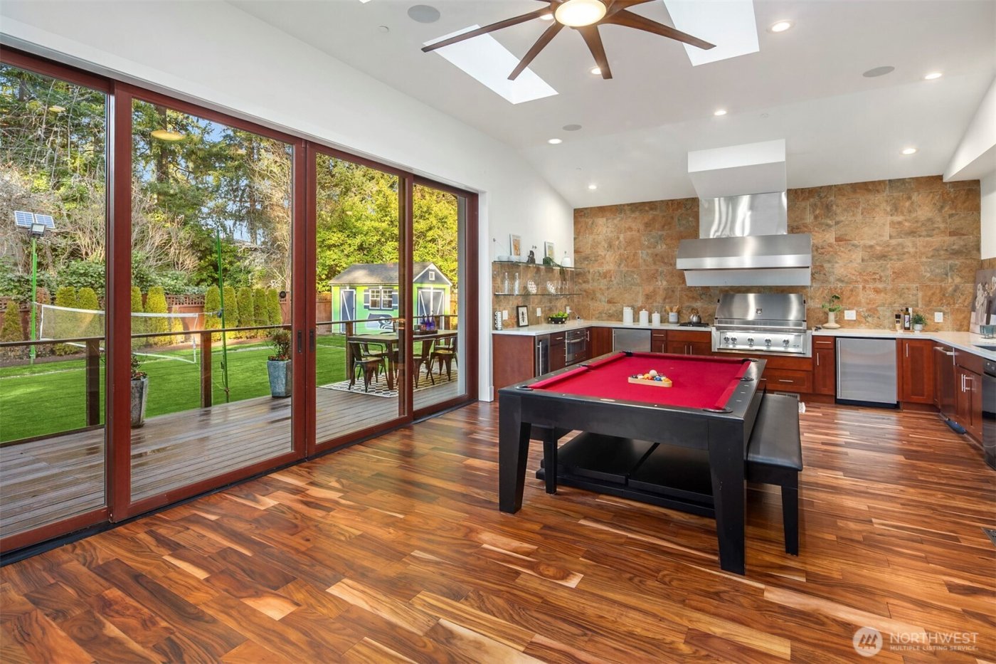 14424 SE 17th St , Bellevue, WA 98007