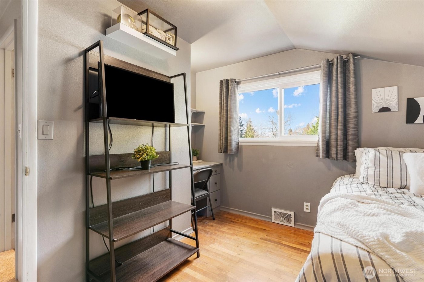 17103 44th Avenue W, Lynnwood, WA 98037