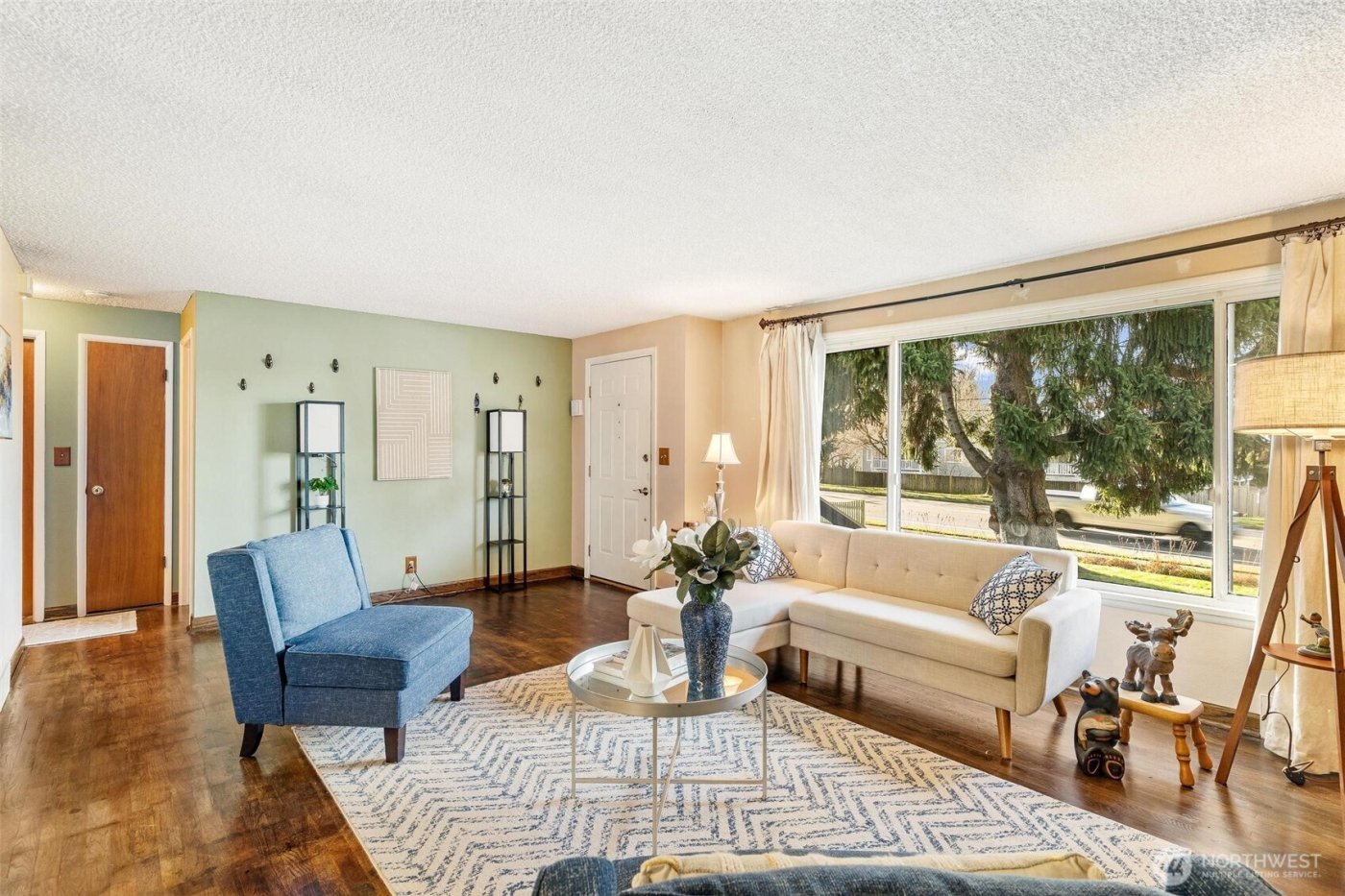 17103 44th Avenue W, Lynnwood, WA 98037