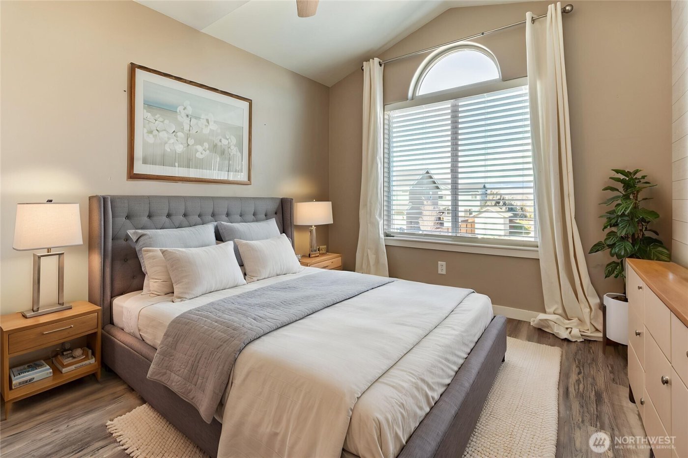 510 E Countryside Avenue , Ellensburg, WA 98926