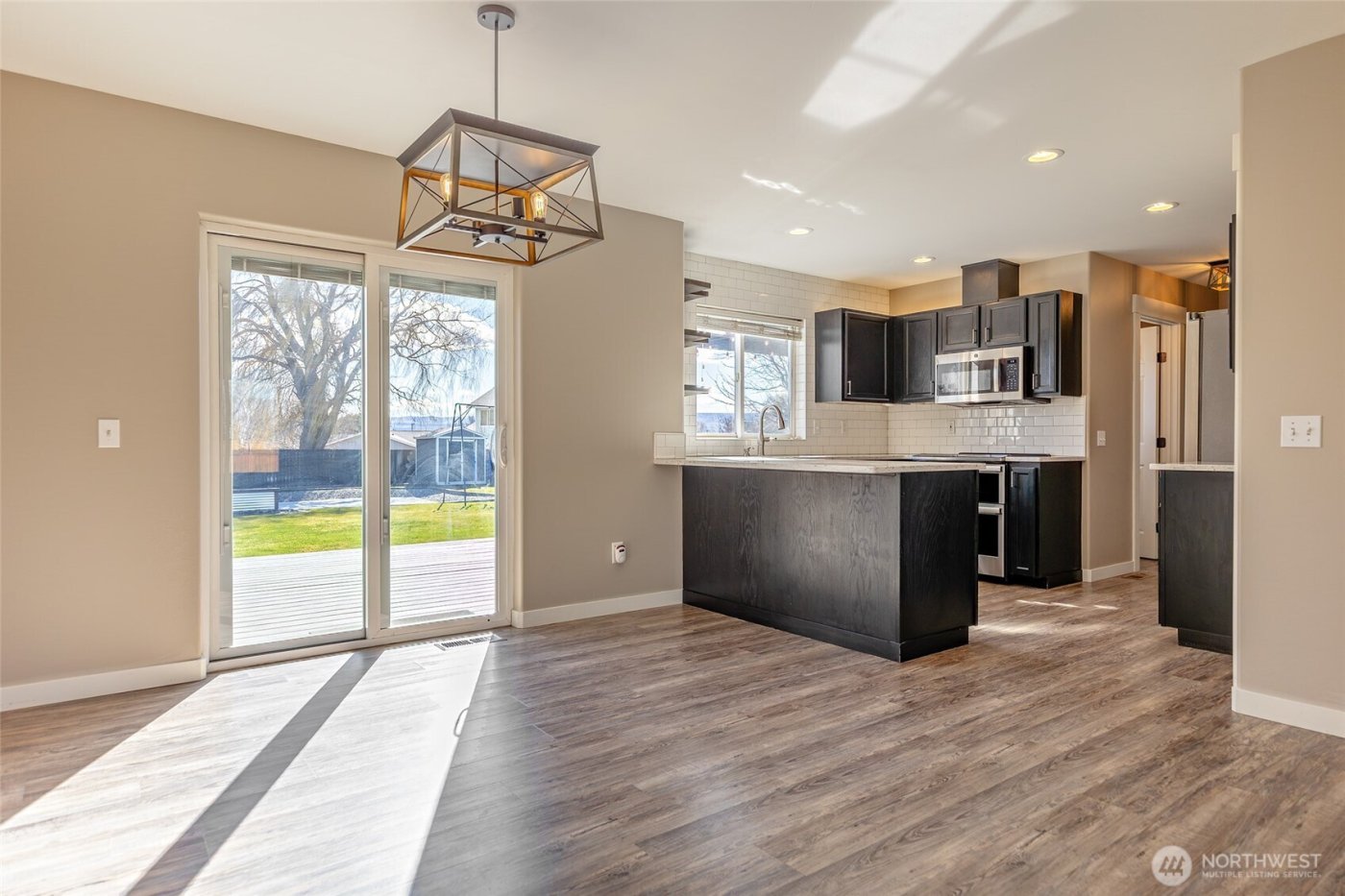 510 E Countryside Avenue , Ellensburg, WA 98926