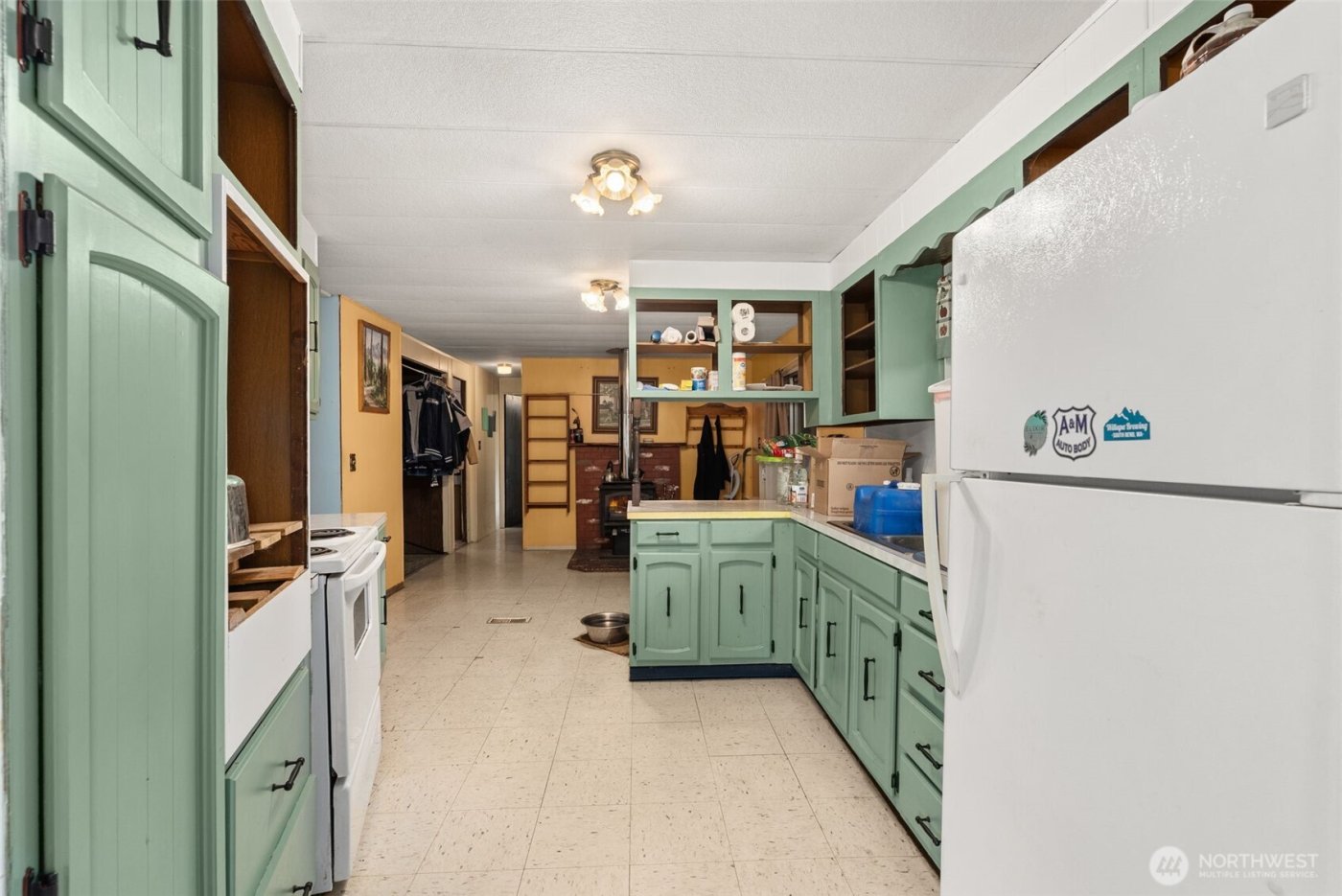 2700 Mallis Landing Road , Raymond, WA 98577