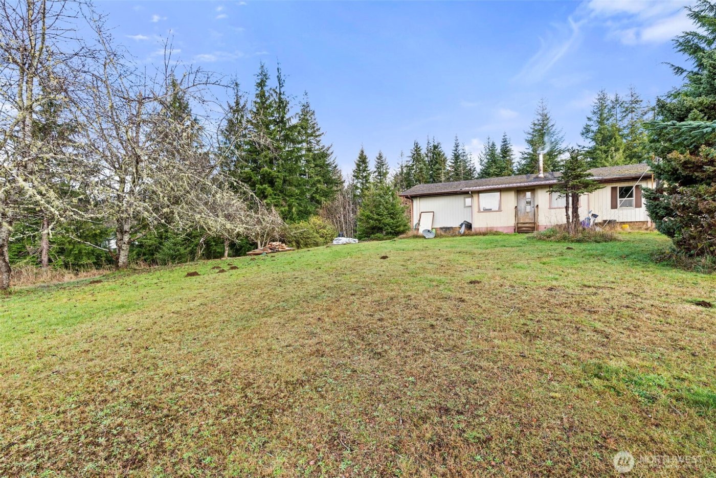 2700 Mallis Landing Road , Raymond, WA 98577