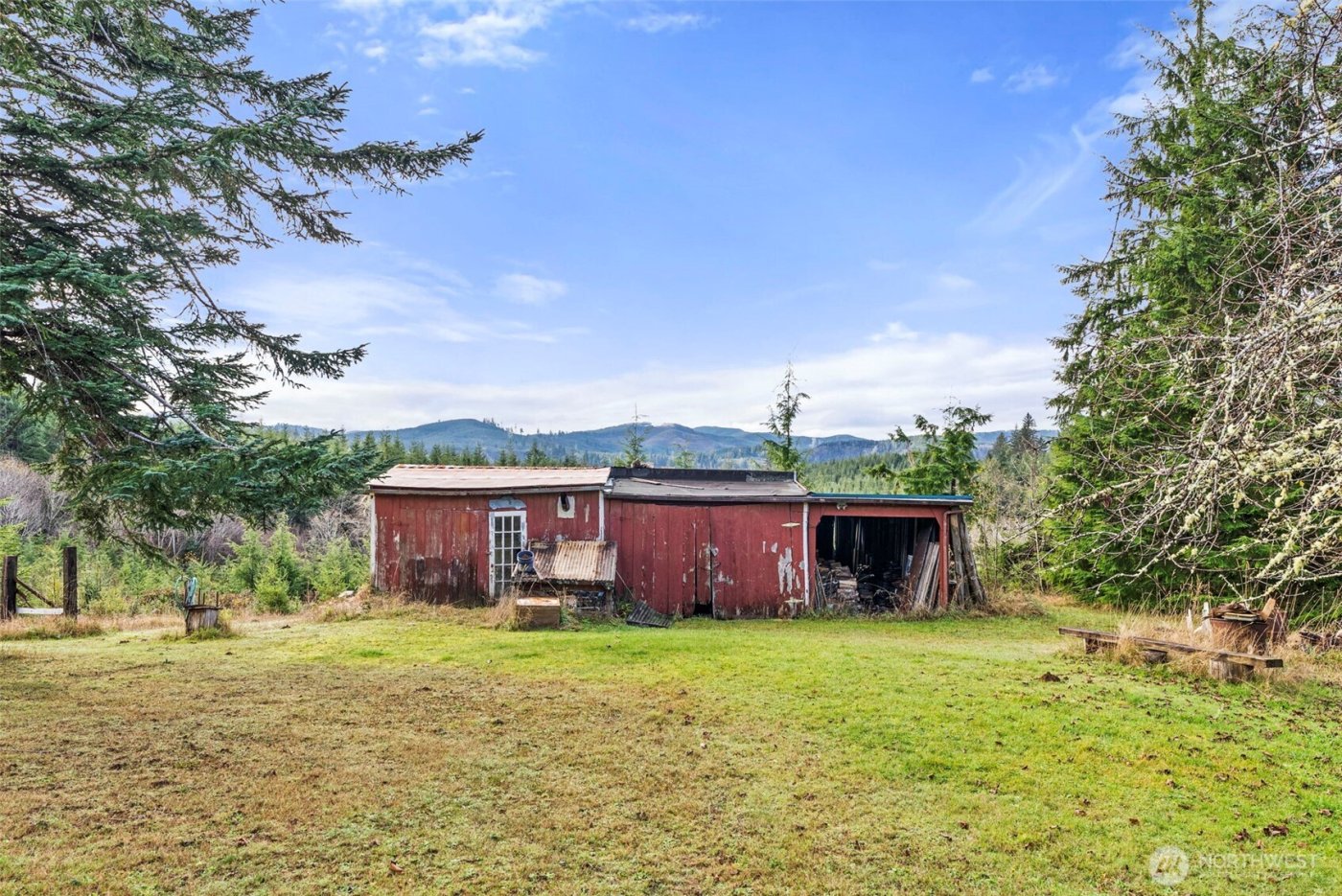 2700 Mallis Landing Road , Raymond, WA 98577
