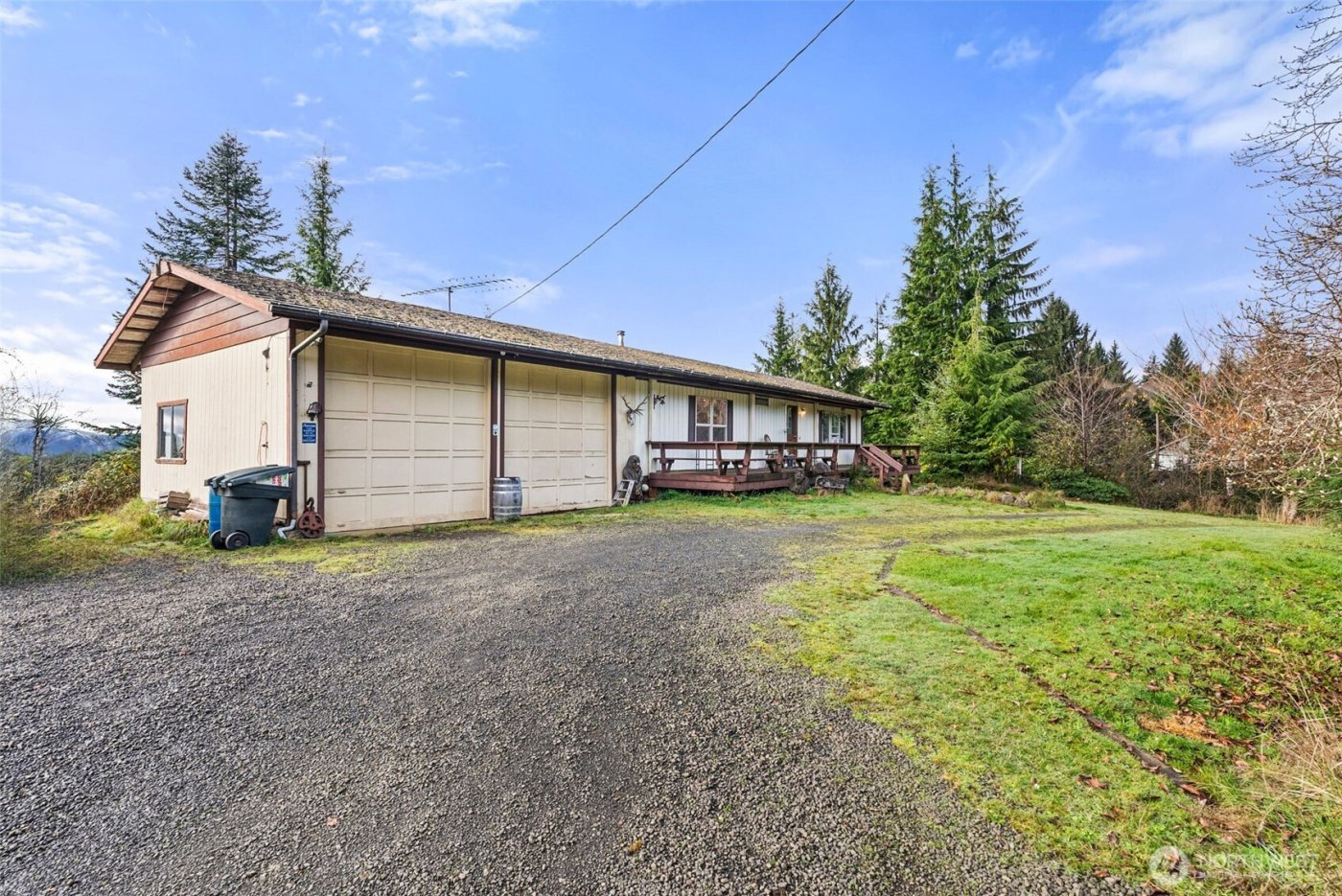 2700 Mallis Landing Road , Raymond, WA 98577