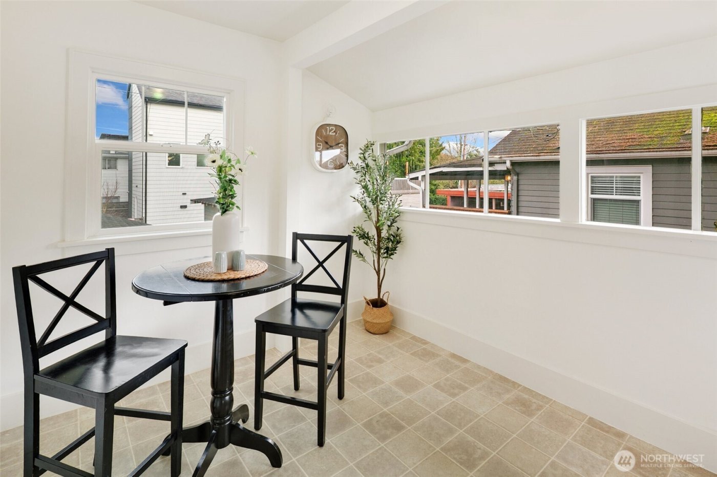 920 N 102nd Street , Seattle, WA 98133