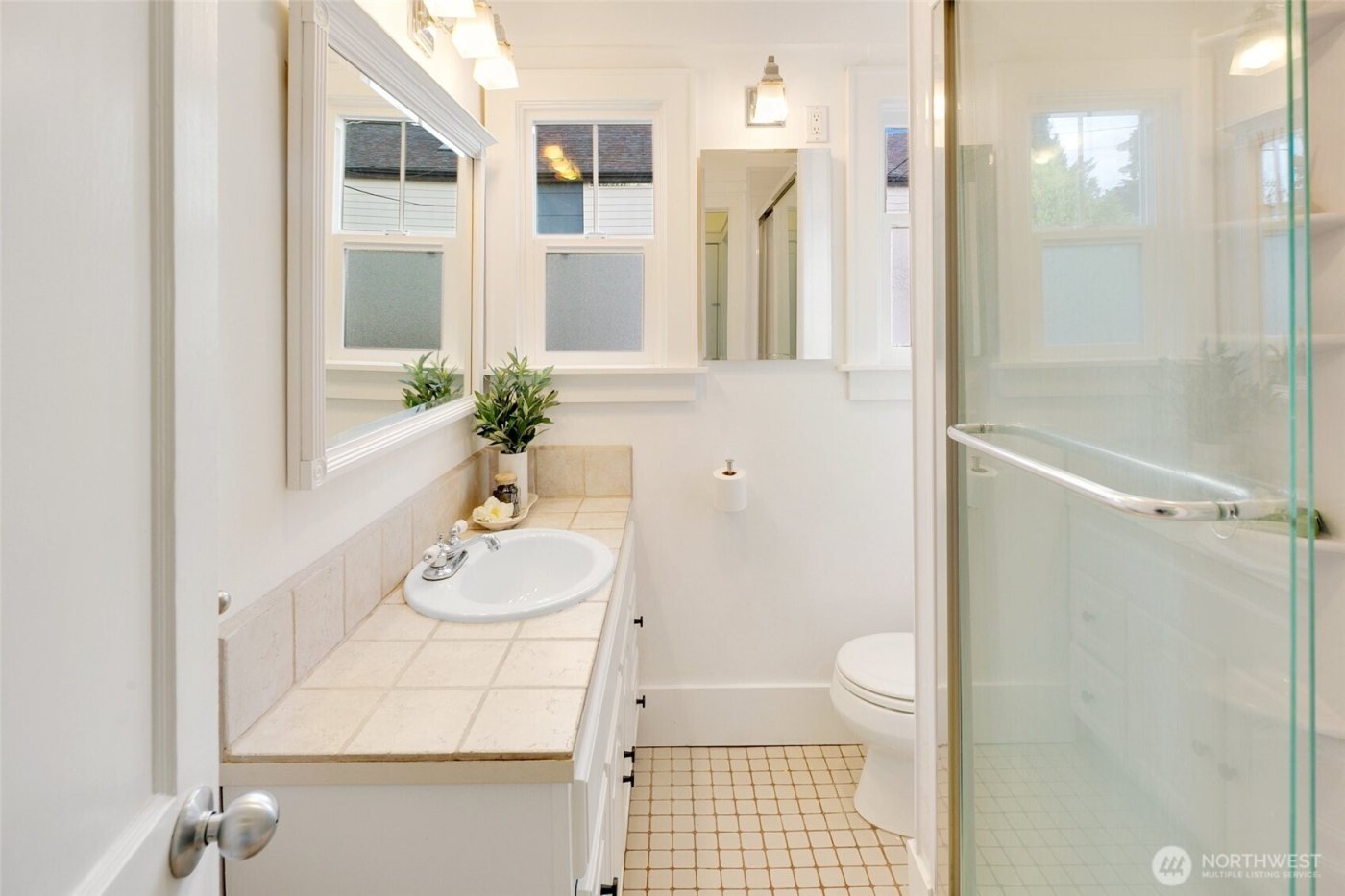 920 N 102nd Street , Seattle, WA 98133