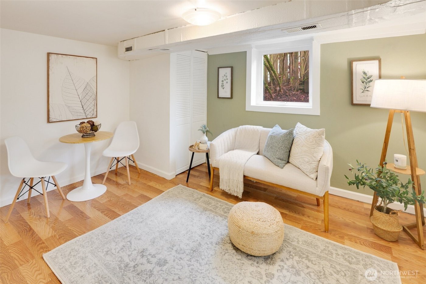 920 N 102nd Street , Seattle, WA 98133