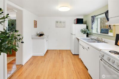 920 N 102nd Street , Seattle, WA 98133 - Photo 26