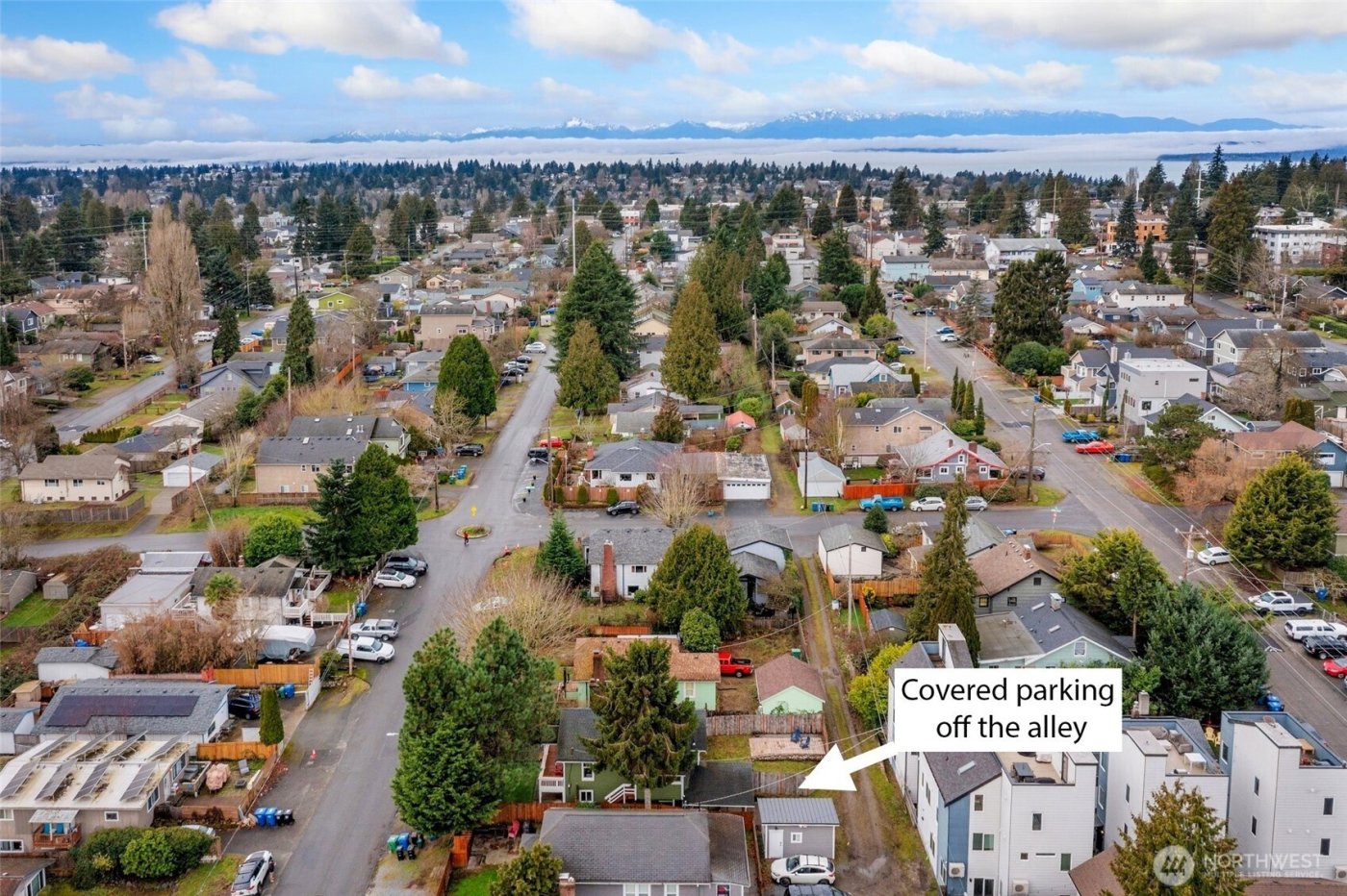 920 N 102nd Street , Seattle, WA 98133