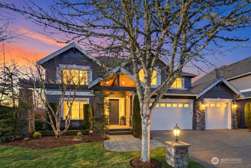 25902 NE 1st Place , Sammamish, WA 98074-3477