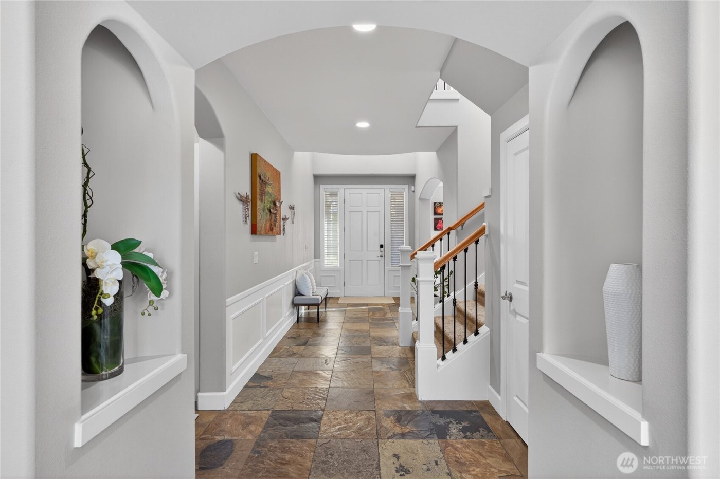 25902 NE 1st Place , Sammamish, WA 98074-3477