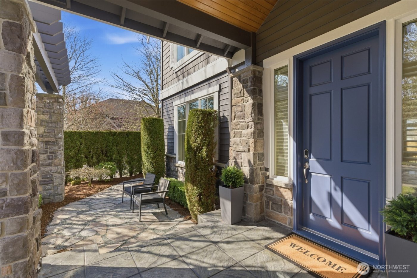 25902 NE 1st Place , Sammamish, WA 98074-3477