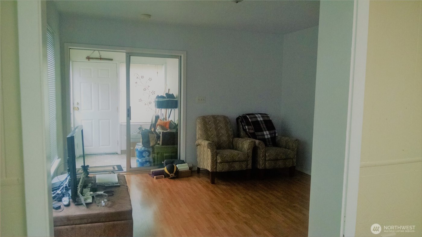 1537 15th Avenue NE, Seattle, WA 98144