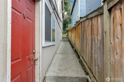1537 15th Avenue NE, Seattle, WA 98144 - Photo 7