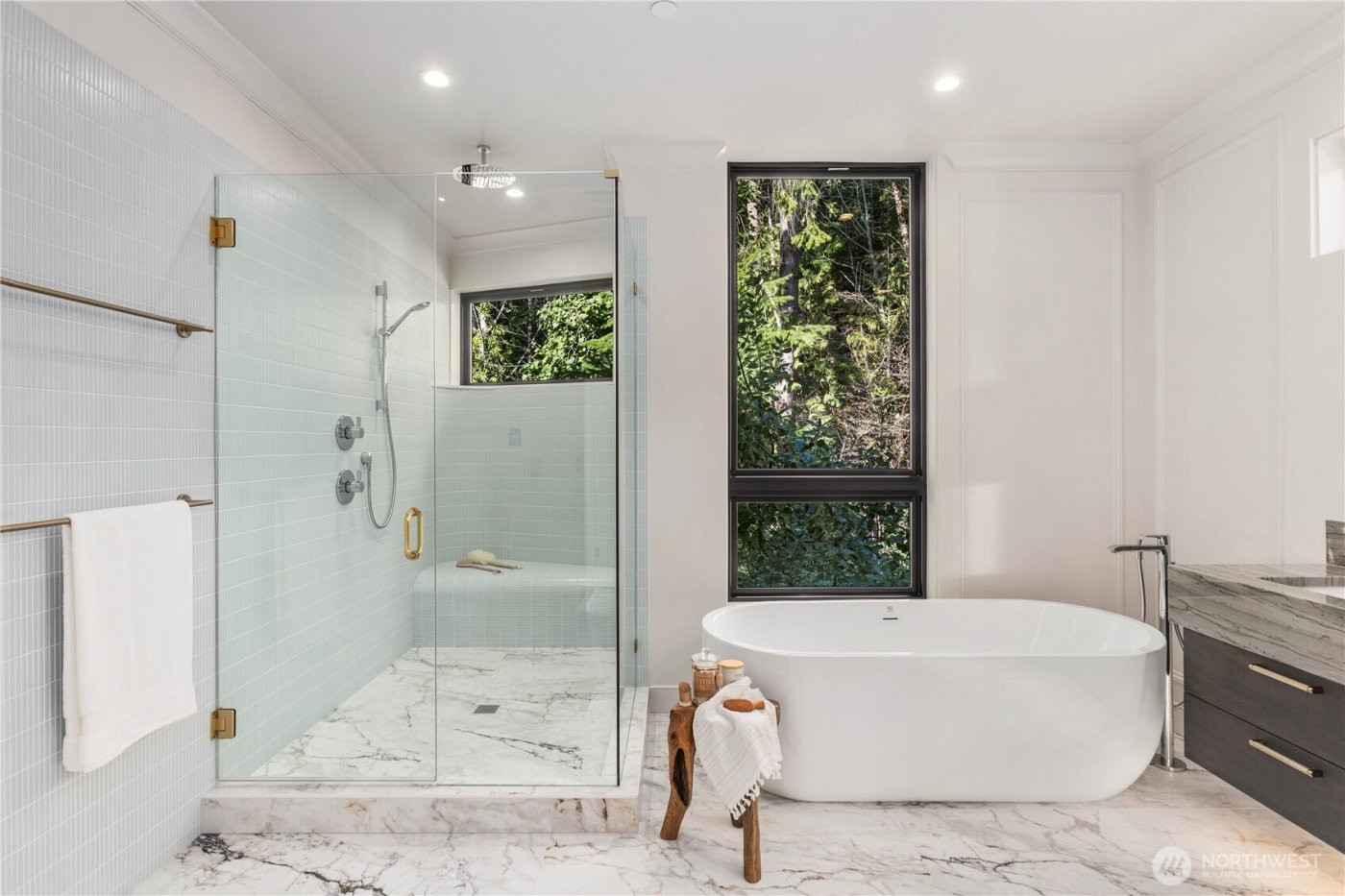 7128 ne 119th Place , Kirkland, WA 98034