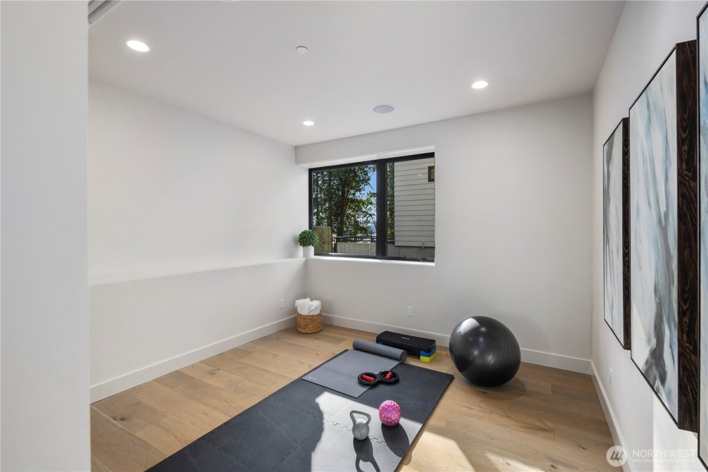 7128 ne 119th Place , Kirkland, WA 98034