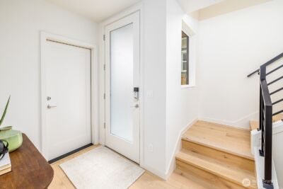 8321 25th Avenue NW #B, Seattle, WA 98117 - Photo 4