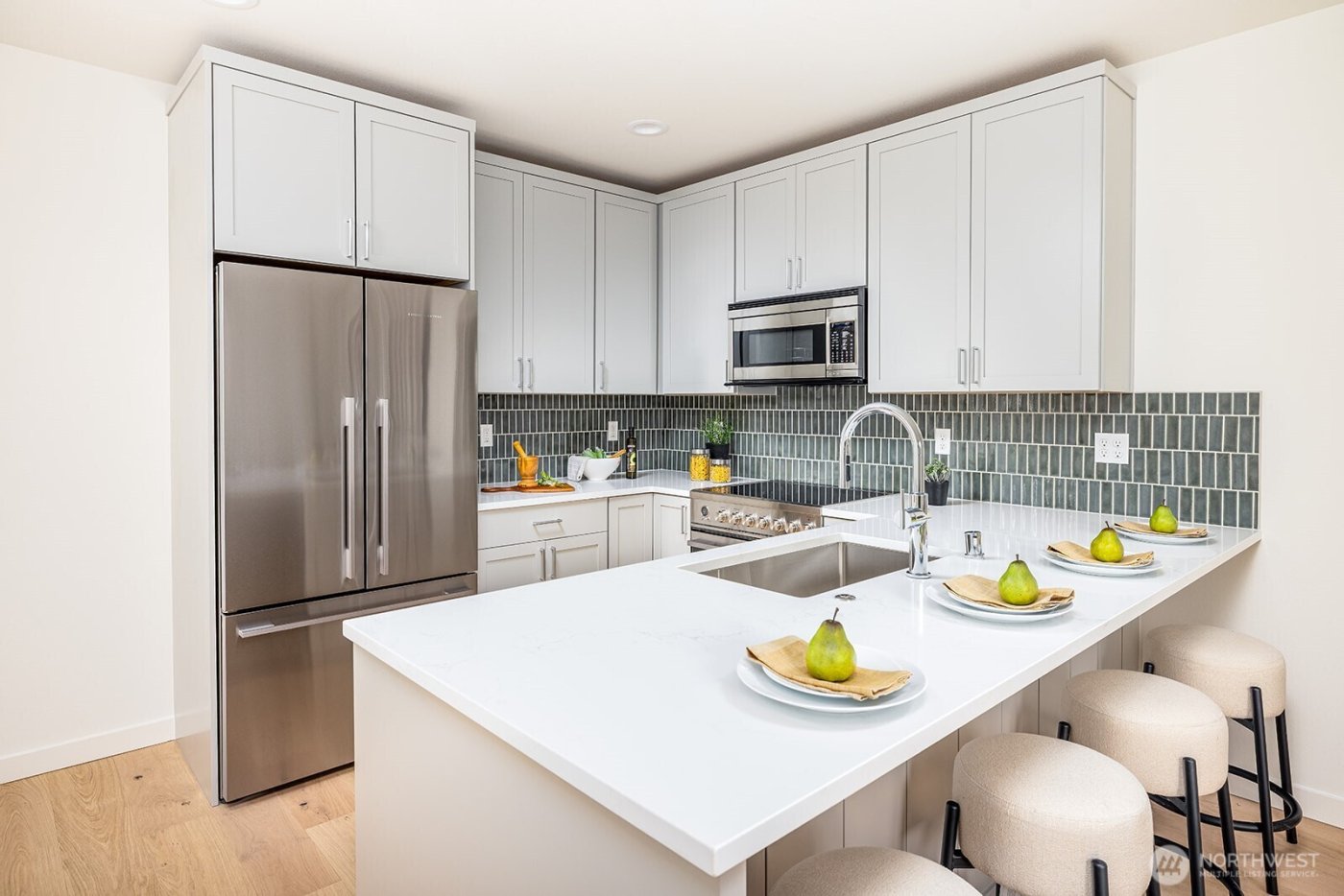 8321 25th Avenue NW #B, Seattle, WA 98117