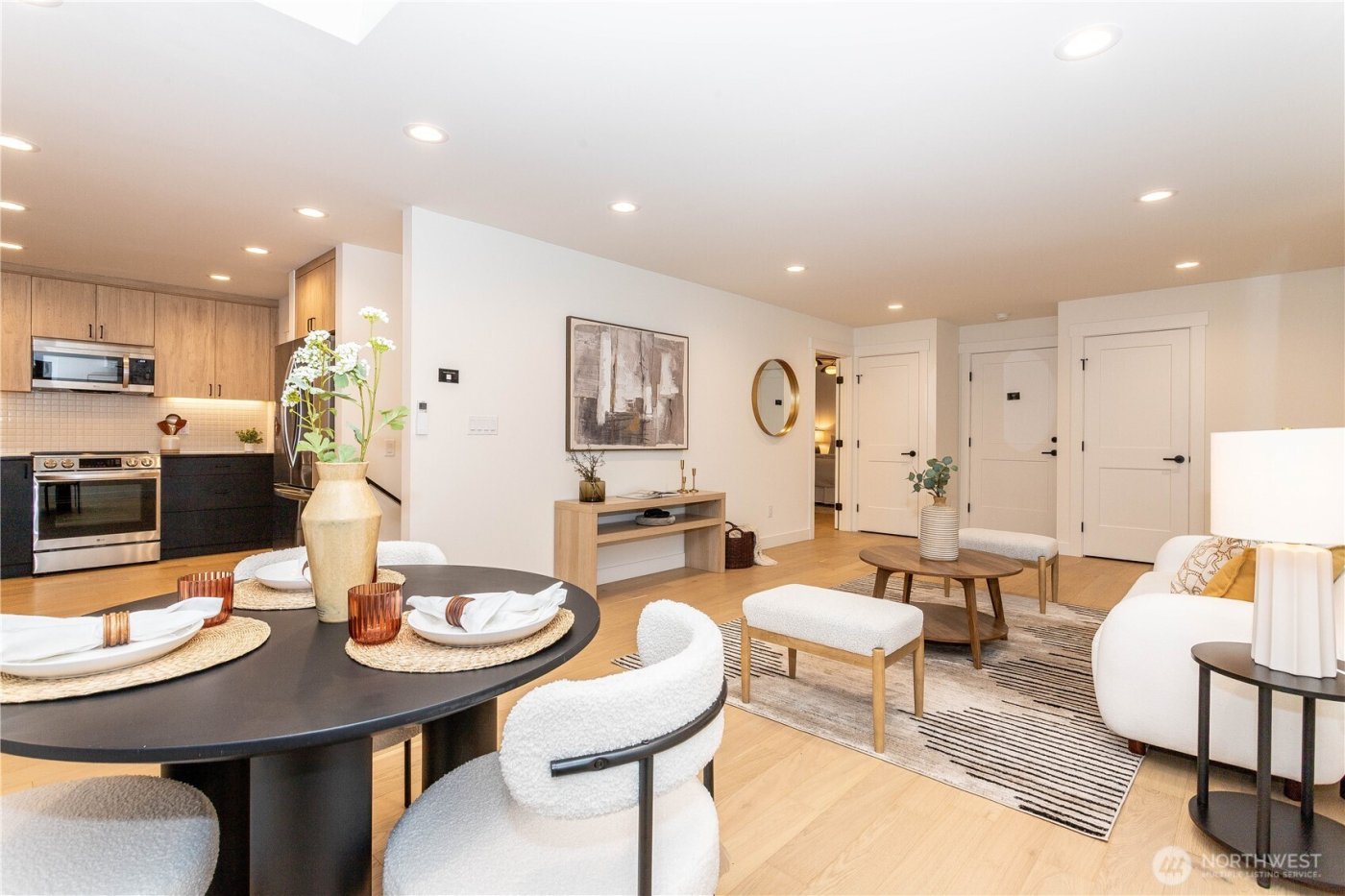 7341 21st Avenue NE #B, Seattle, WA 98115