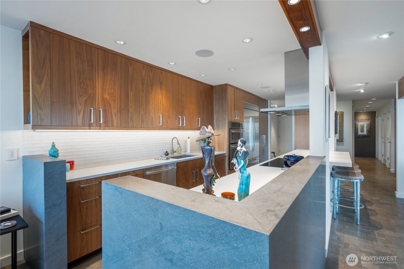 2501 Canterbury Lane E #410, Seattle, WA 98112